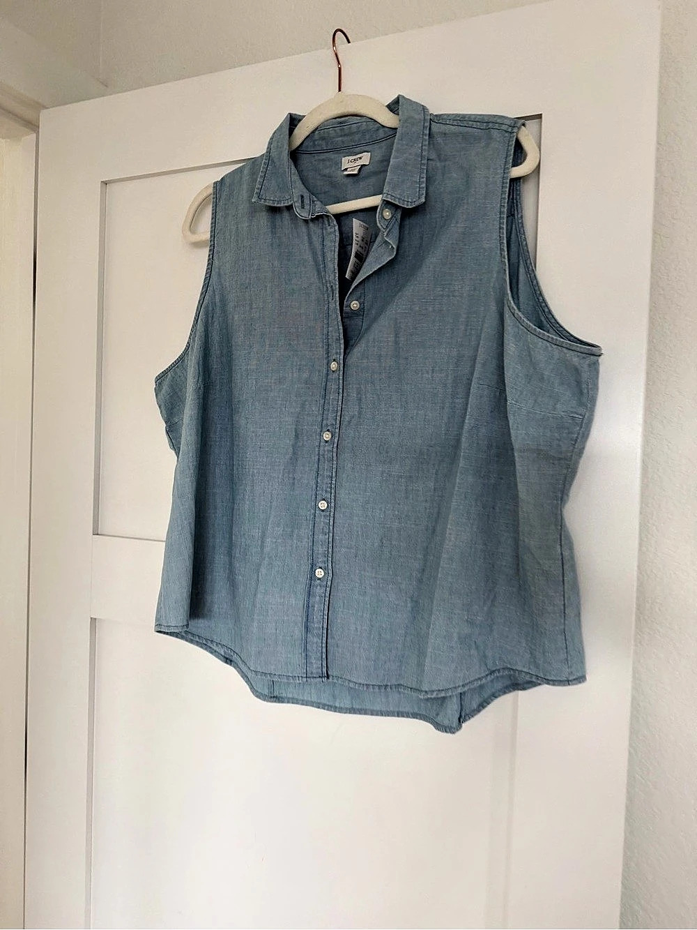 J.Crew NWT Sleeveless chambray button-up shirt in signature fit Down Top XXL